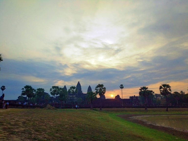 Amanecer en Angkor Wat